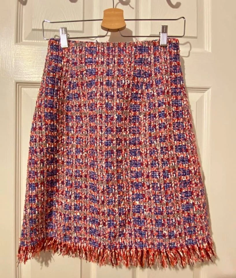 Tweed skirt in silk lining waist 67cm