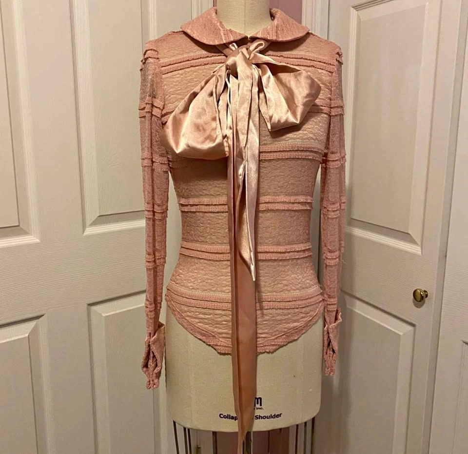 Lace blouse XS
