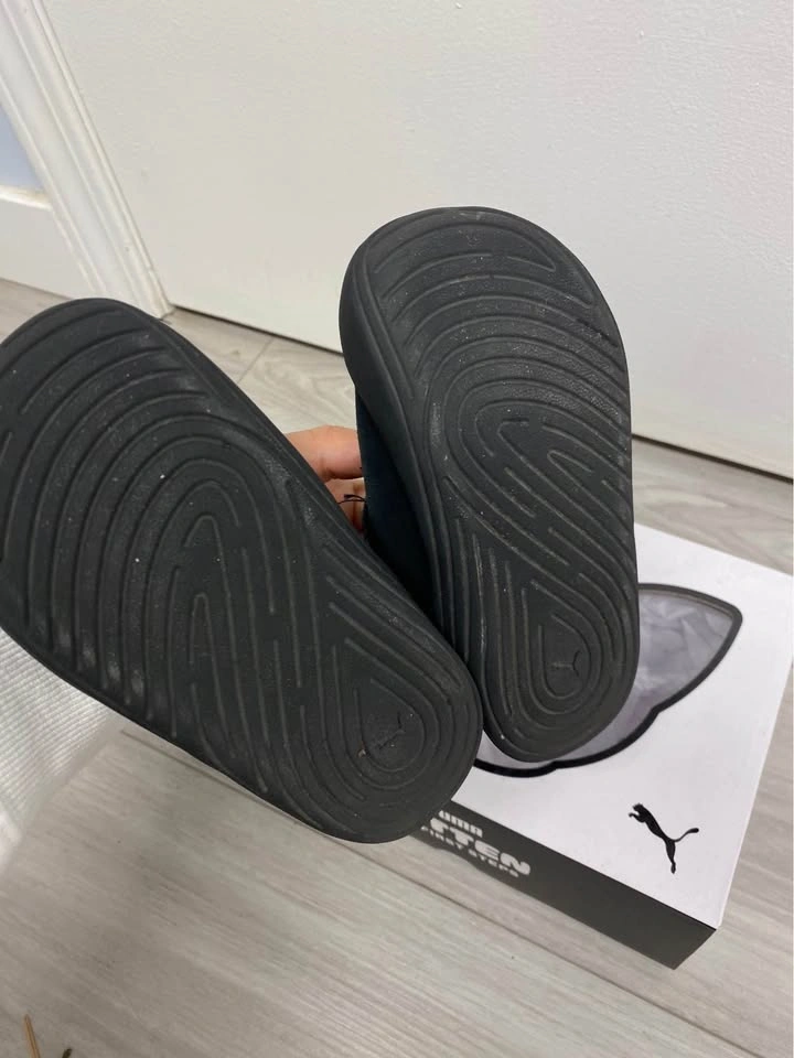 Puma kids shoes size 8 - photo 3