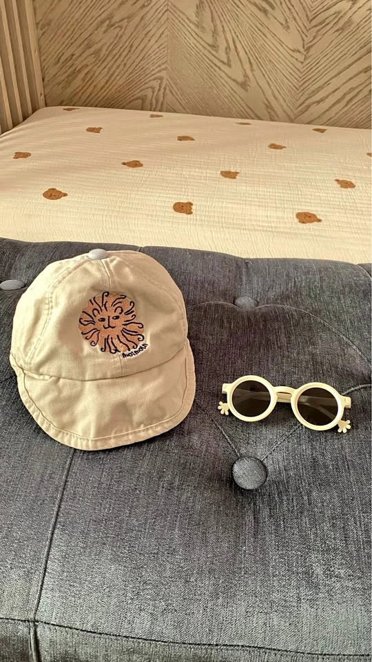 Kids cotton cap with sunglasses 2 years old