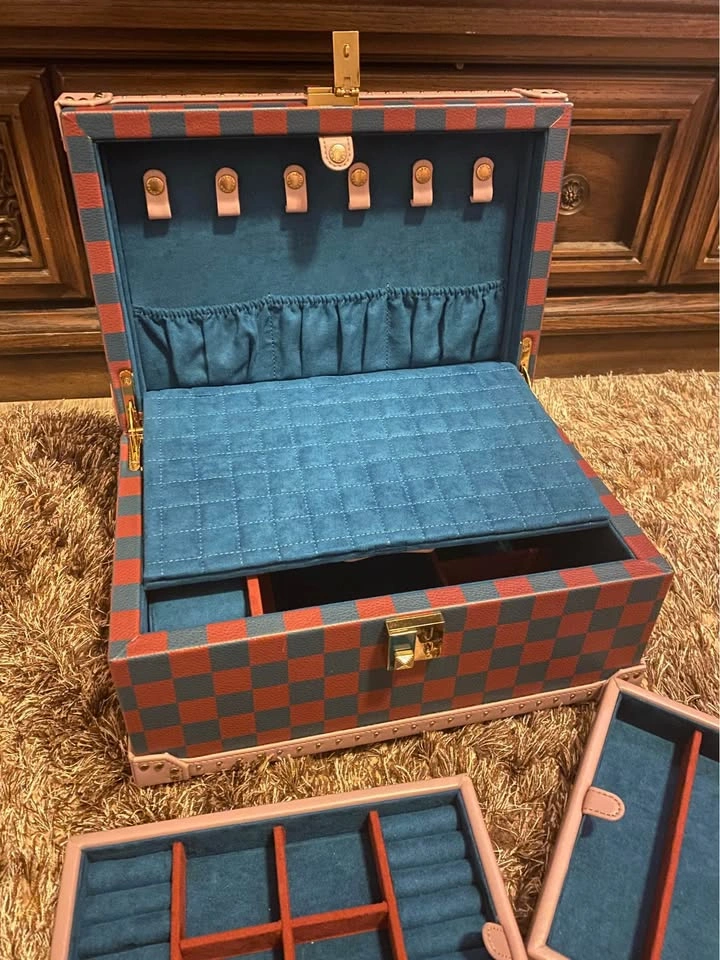 Luxury jewelry box - photo 5