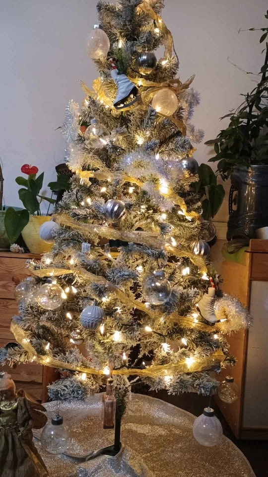 Christmas tree 6 ft - photo 5