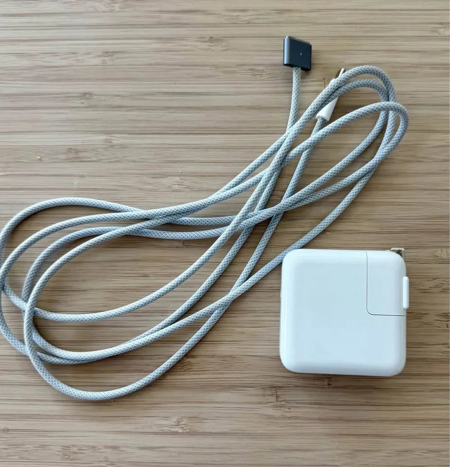 Macbook Power Adapter 30w & USB-C to MagSafe Cable 2m - Set image indicator(2)