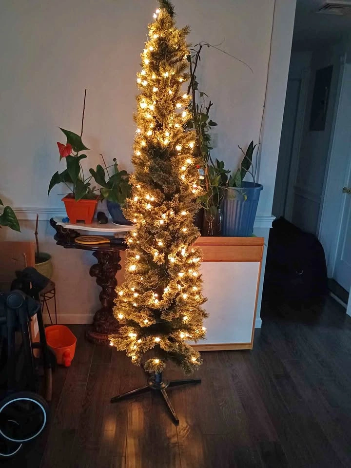 7ft Christmas tree
