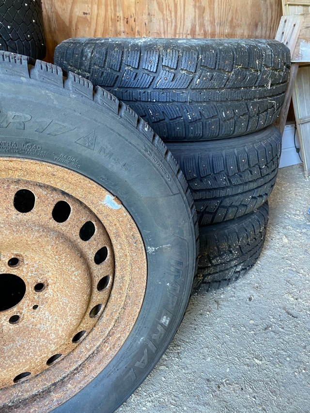 235 65 R17 Studded tires on Rims - photo 4