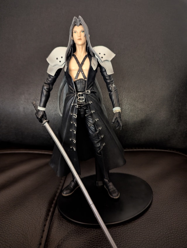 Square Enix Sephiroth Advent Children Figure