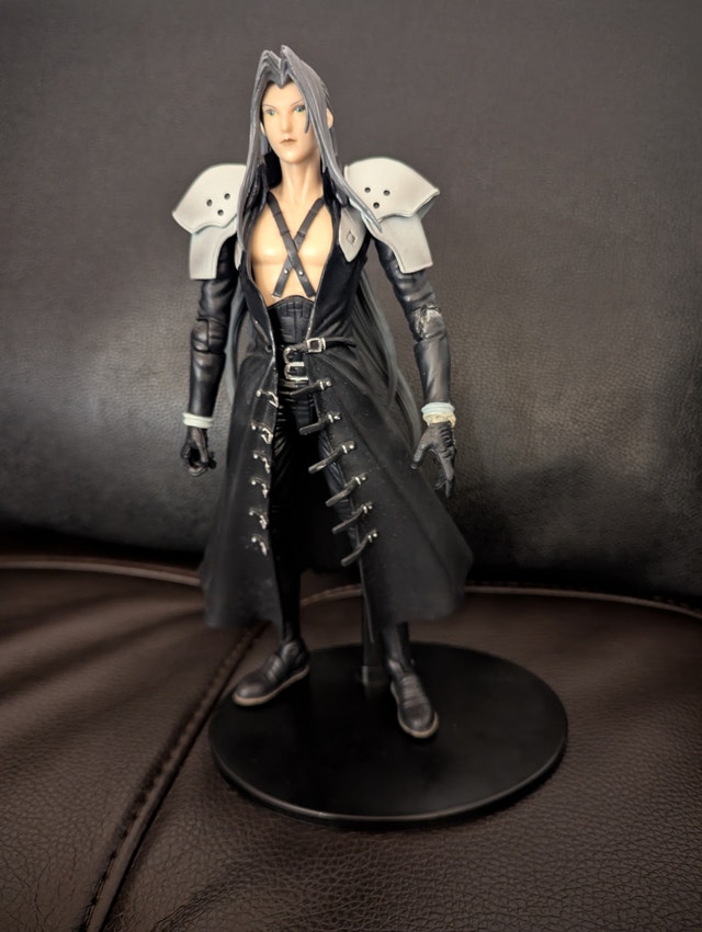 Square Enix Sephiroth Advent Children Figure - photo 2