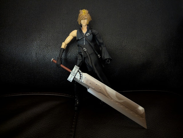 Cloud Strife Final Fantasy 7 Advent Children Figure