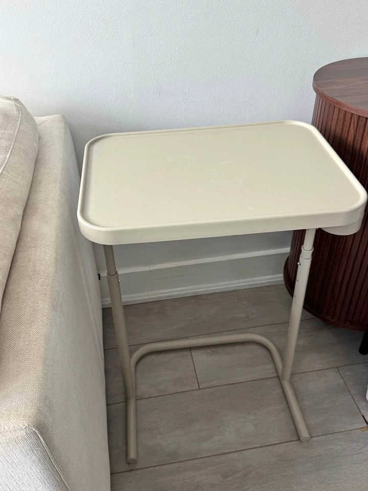 Small desk/laptop stand from ikea