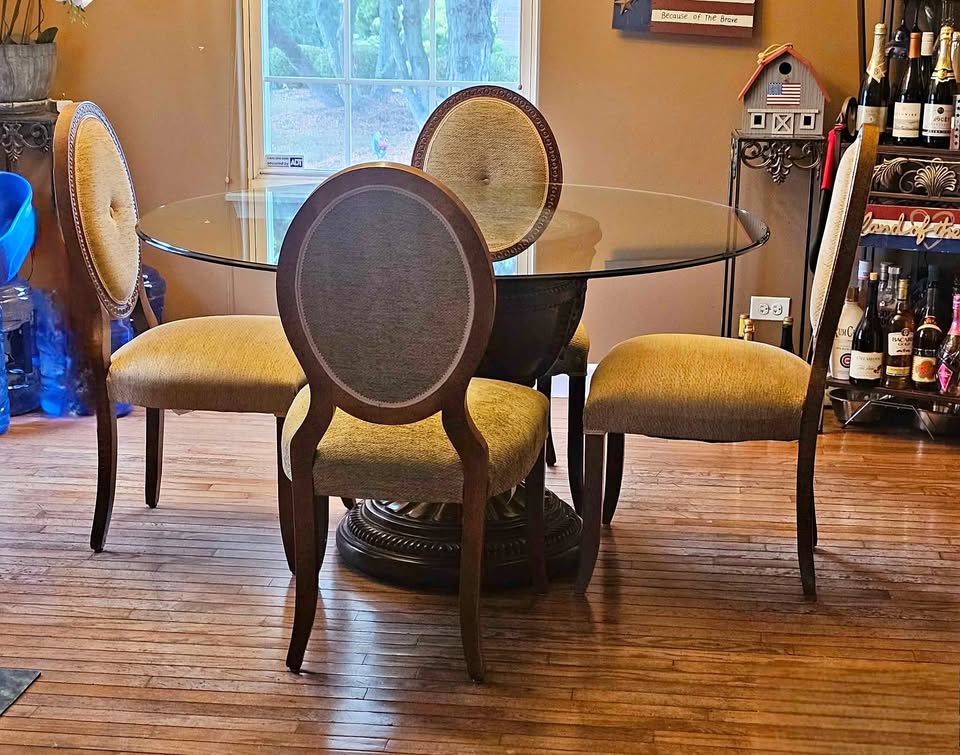 Glass table with gorgeous printed design wood stand & 4 chairs