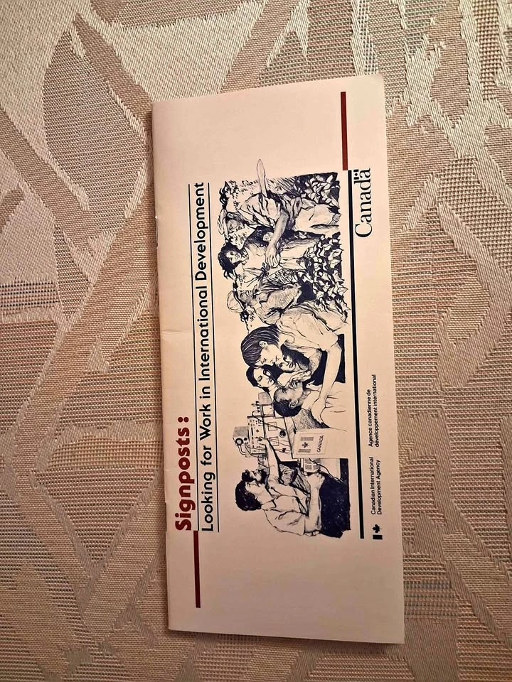 Vintage 1985 Canadian Government Signposts Ephemera Booklet