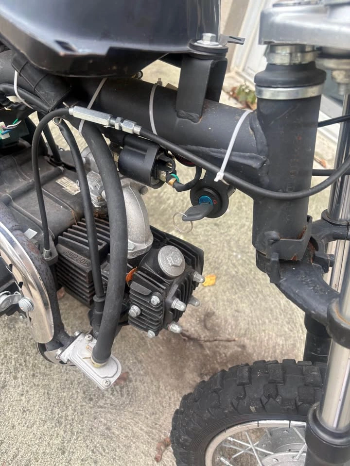 110cc Pitbike -not running may just need spark plug. - photo 3