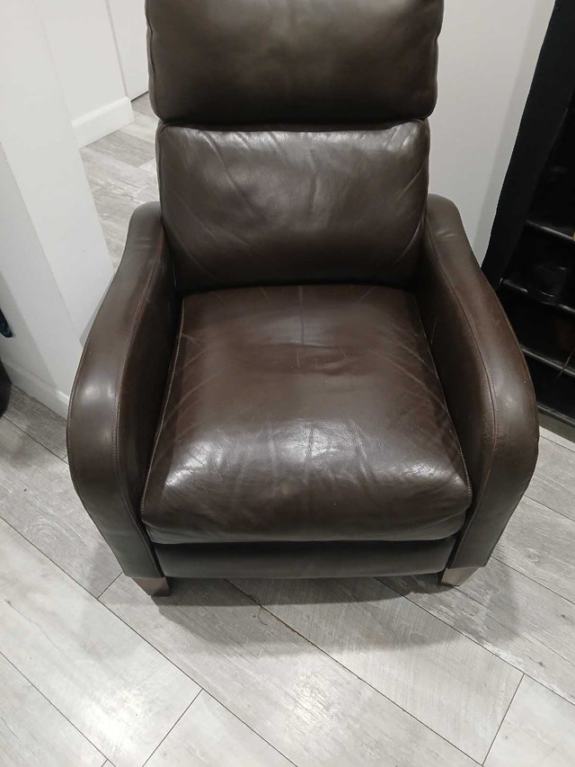 Leather Recliner Chair 30" wide - photo 3