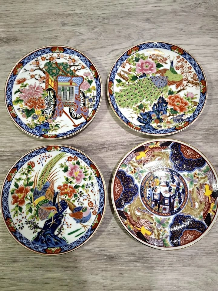 Japanese Imari Decorative Plates, Set of 4