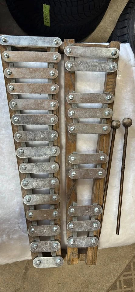 Chromatic Glockenspiel / Bell Set, 2 Octaves, 25 Bars