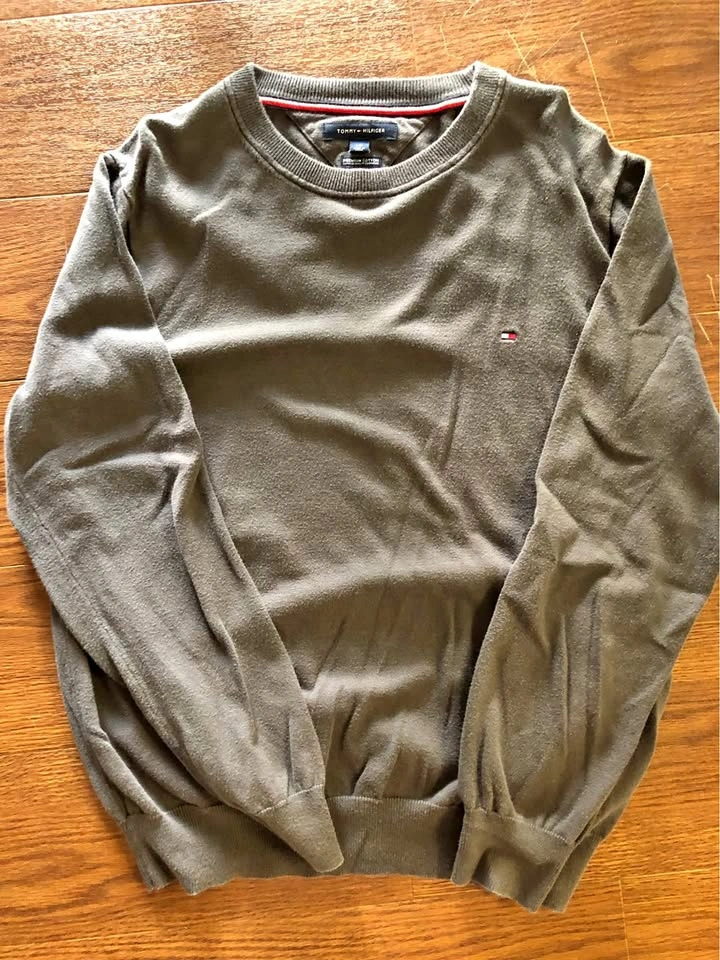 Tommy sweater for Men! Size L!