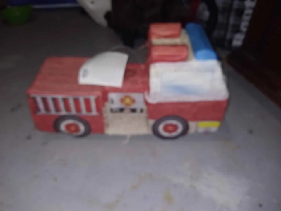 Fire Truck Pinata image indicator(3)