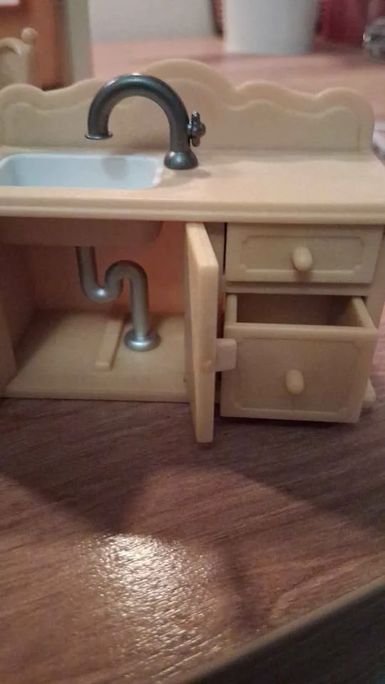 Sylvanian Families House with Furniture & Figures 🏡 image indicator(4)