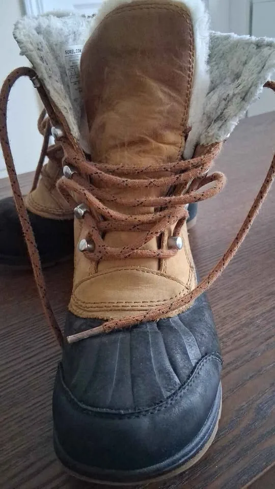 Sorel Women's Whistler Mid Boots Camel Brown/Black Size 7.5 image indicator(3)