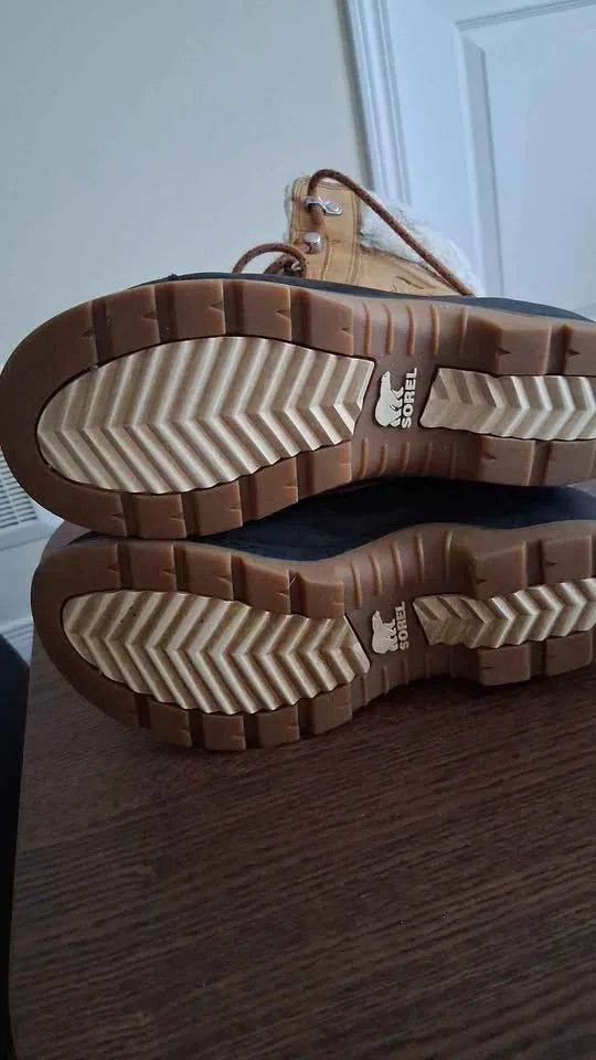 Sorel Women's Whistler Mid Boots Camel Brown/Black Size 7.5 image indicator(7)