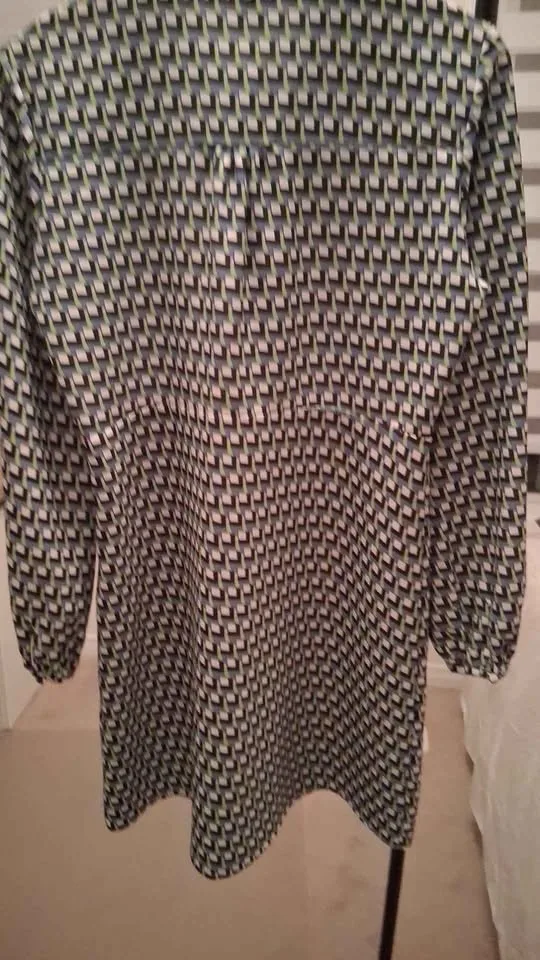 Geometry Dress- 70s style - Size M - Never Worn image indicator(4)