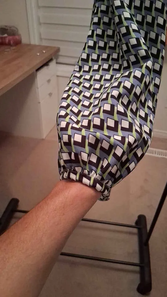 Geometry Dress- 70s style - Size M - Never Worn image indicator(5)