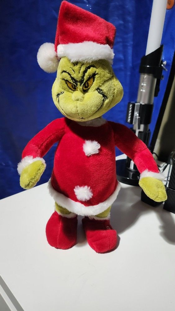 Grinch Musiccal Walking