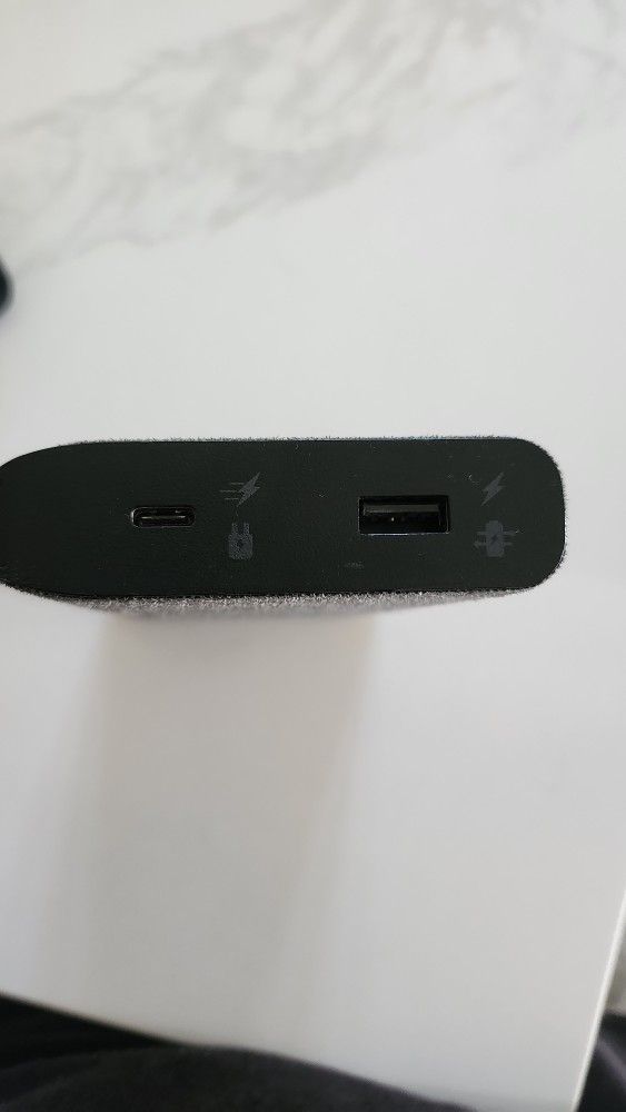 Mophie Portable Charger - photo 2