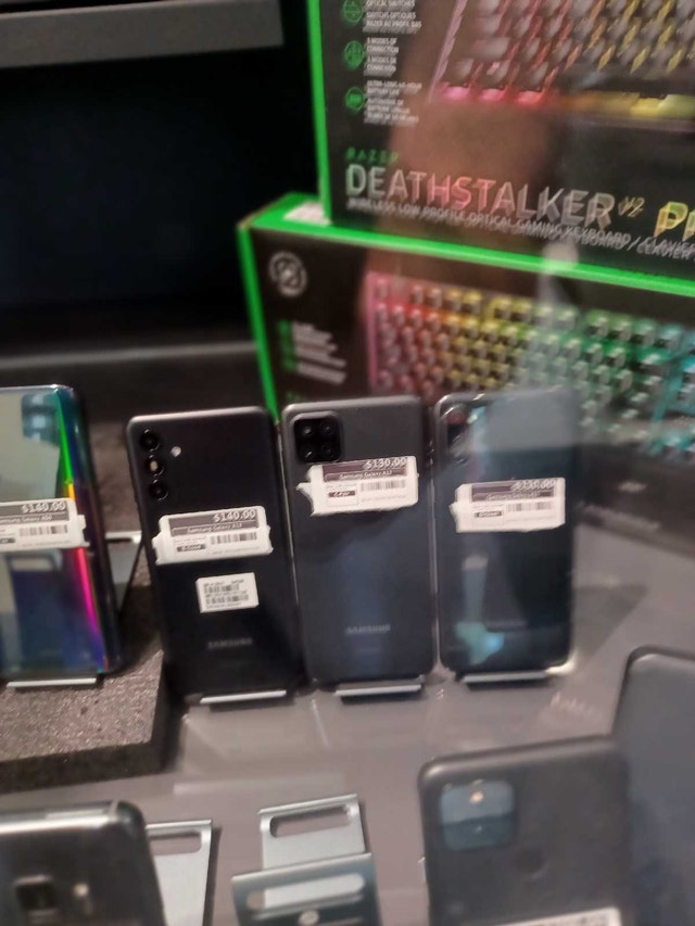 Smartphone liquidation: iPhone and Samsung