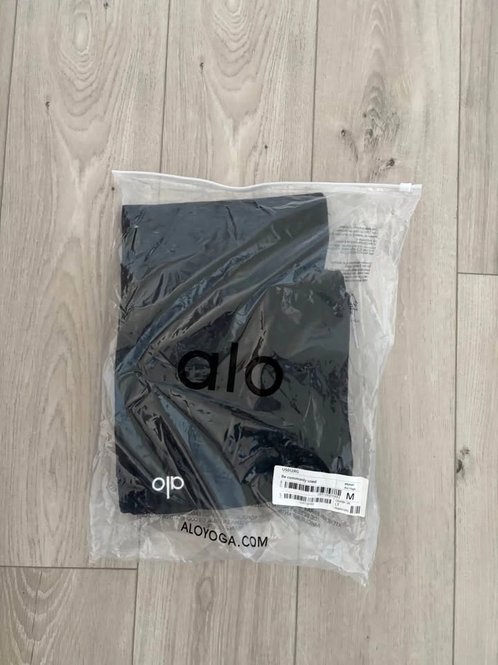1:1 Brand new alo sweatpants, size medium - photo 2