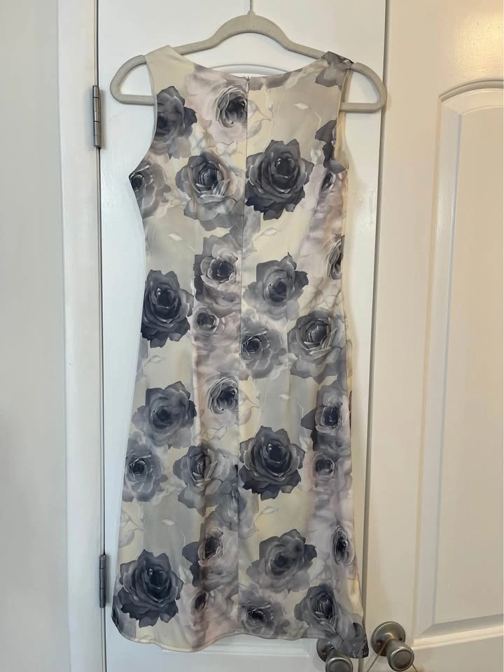 Elegant Floral Print Sleeveless Dress – Gray, Black & Ivory - photo 2
