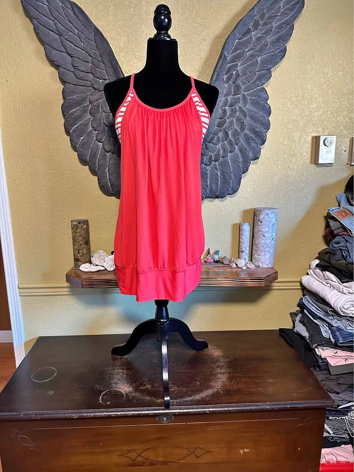 Lululemon No Limits Tank