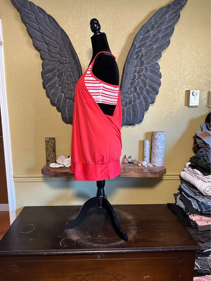 Lululemon No Limits Tank - photo 3