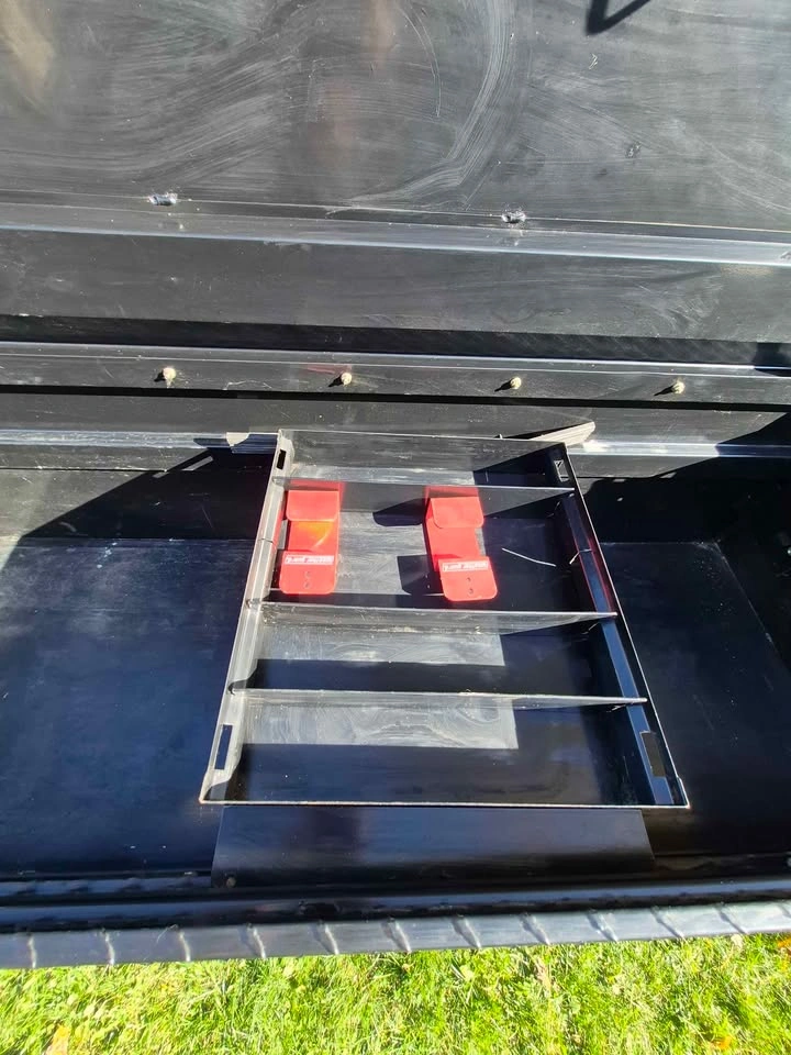 Used - 10 cuft Weatherguard saddle truck toolbox - 125 OBO - photo 5