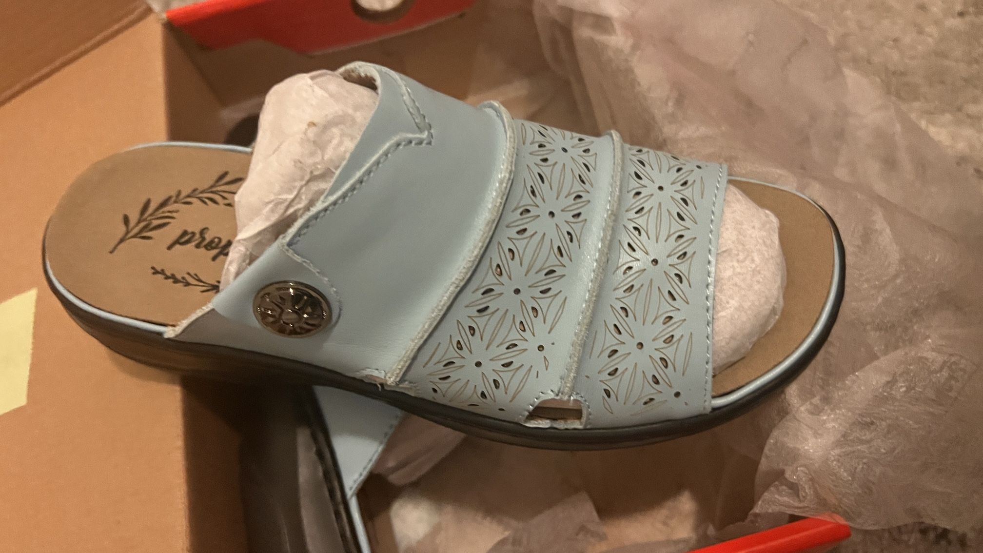 Women's Leather Slide Sandals - photo 4