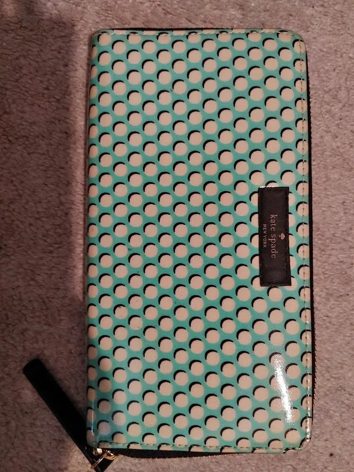 Kate Spade long wallet authentic but used thumbnail
