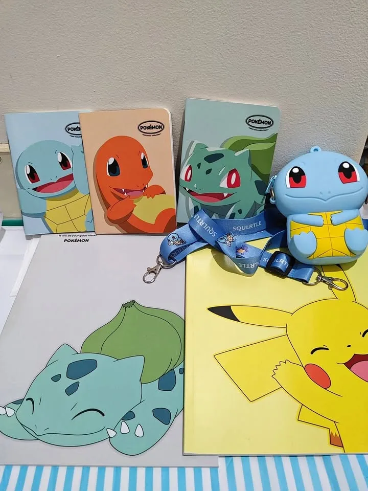Squirtle Small Bag and Notebooks thumbnail