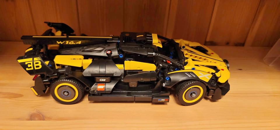 Used Lego set Bugatti Bolide 42151