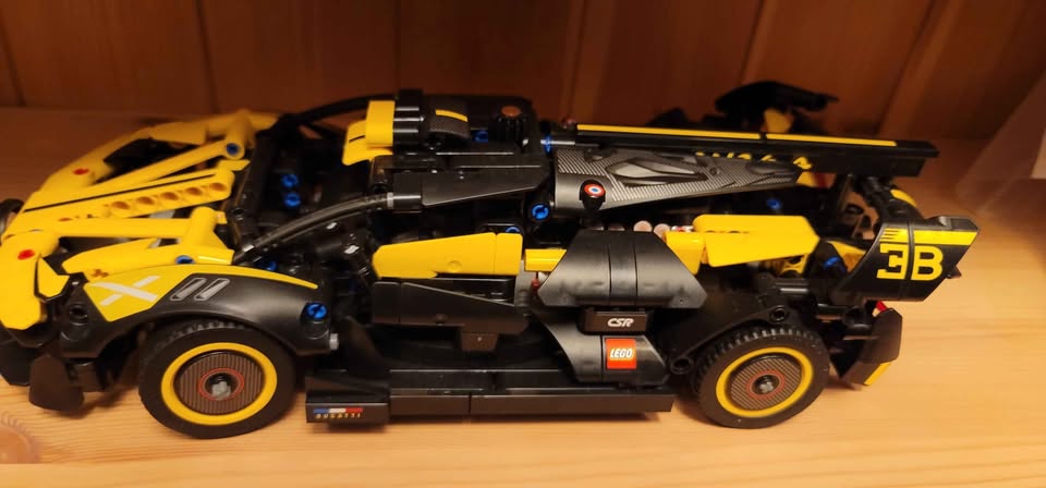 Used Lego set Bugatti Bolide 42151 - photo 2