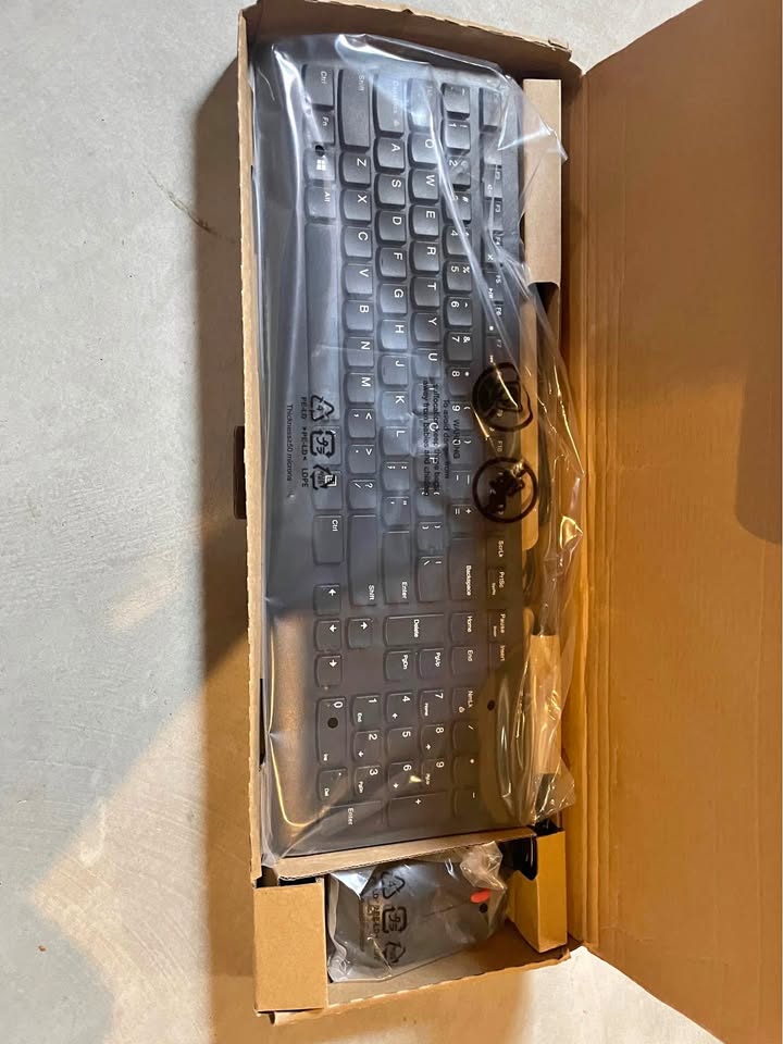Lenovo keyboard and mouse - new pick up today