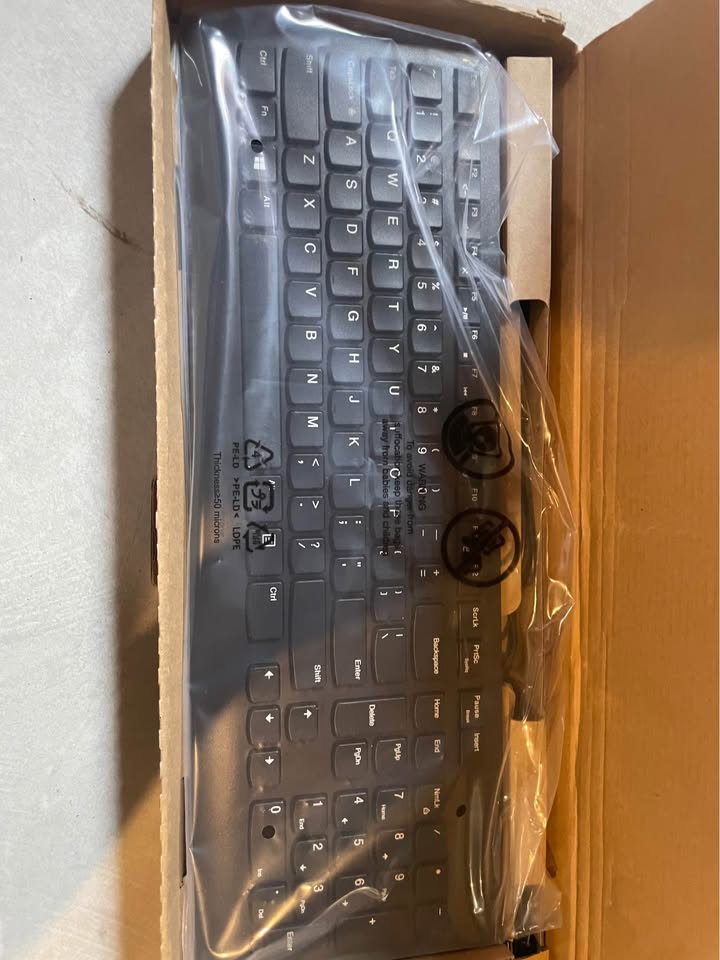 Lenovo keyboard and mouse - new pick up today - photo 2