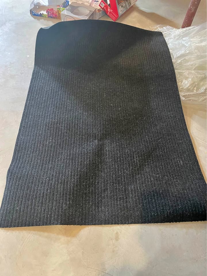 Snow mat 4x6 ft - pick up today