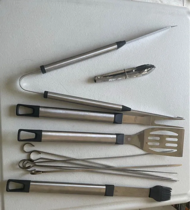 Weber bbq with grilling tools image indicator(3)