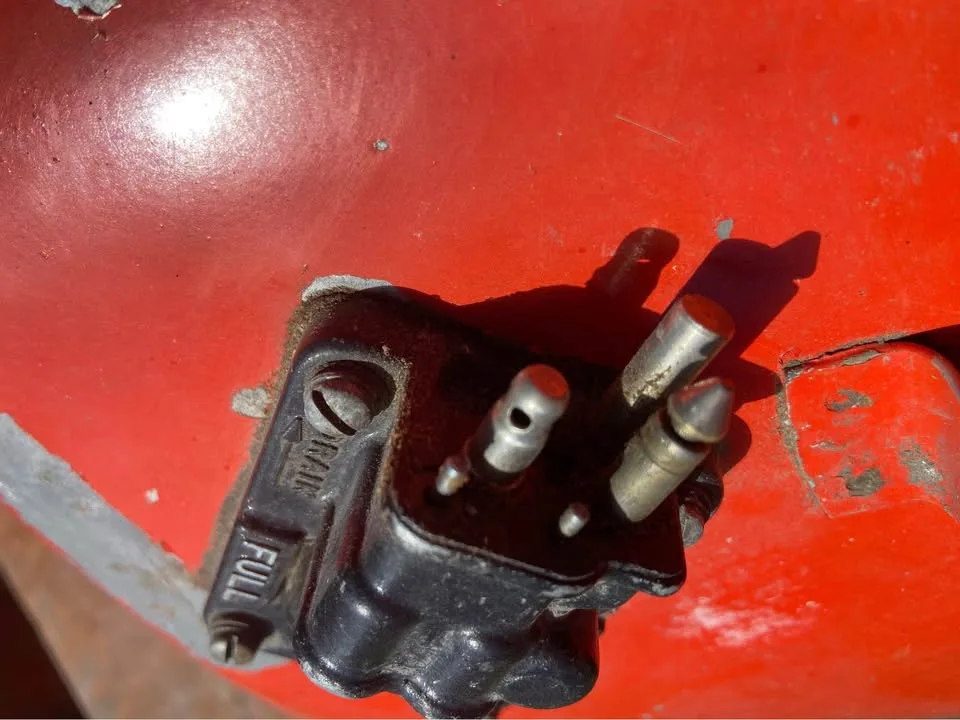 Boat fuel tank image indicator(4)