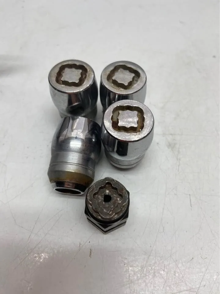 Wheel lock nuts image indicator(5)