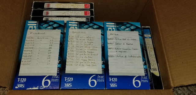 19 VHS Tapes with Sol From Parlez-moi♥️