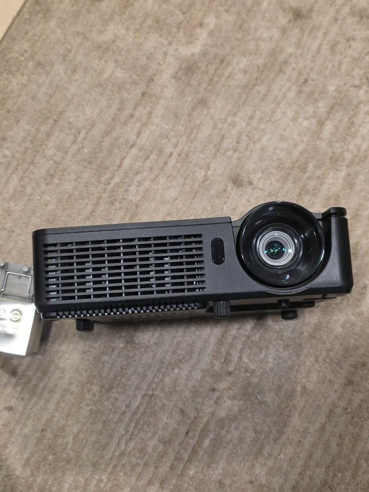 Epson Projector With Brand New Bulb image indicator(5)