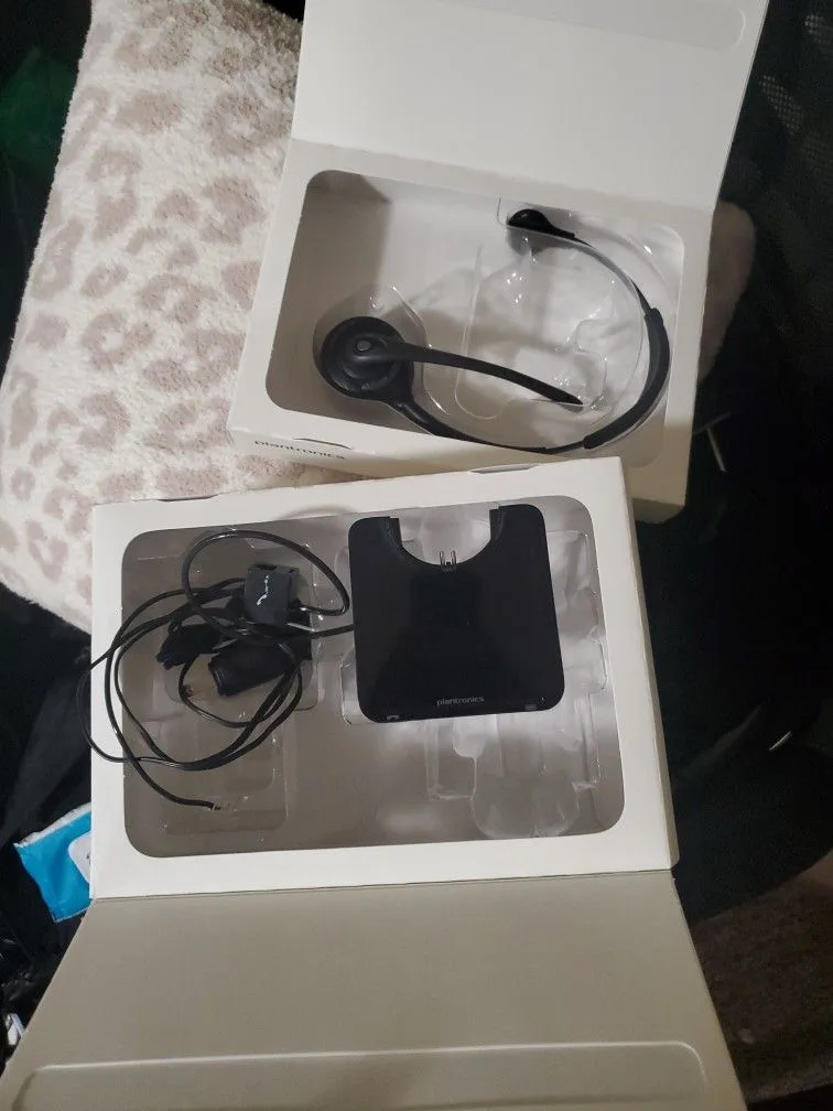 Plantronics Headset thumbnail