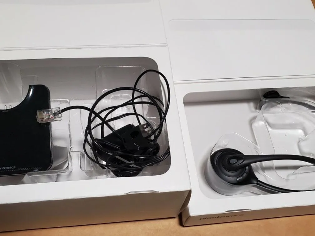 Wireless Plantronics Headset thumbnail