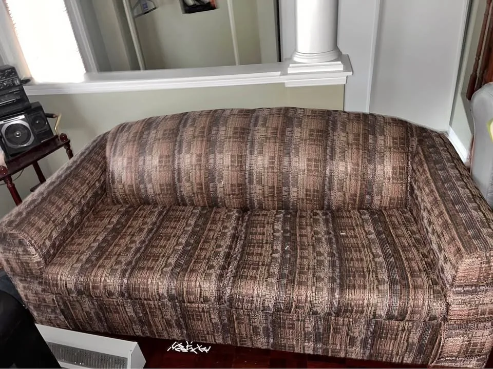 2 cushion couch thumbnail